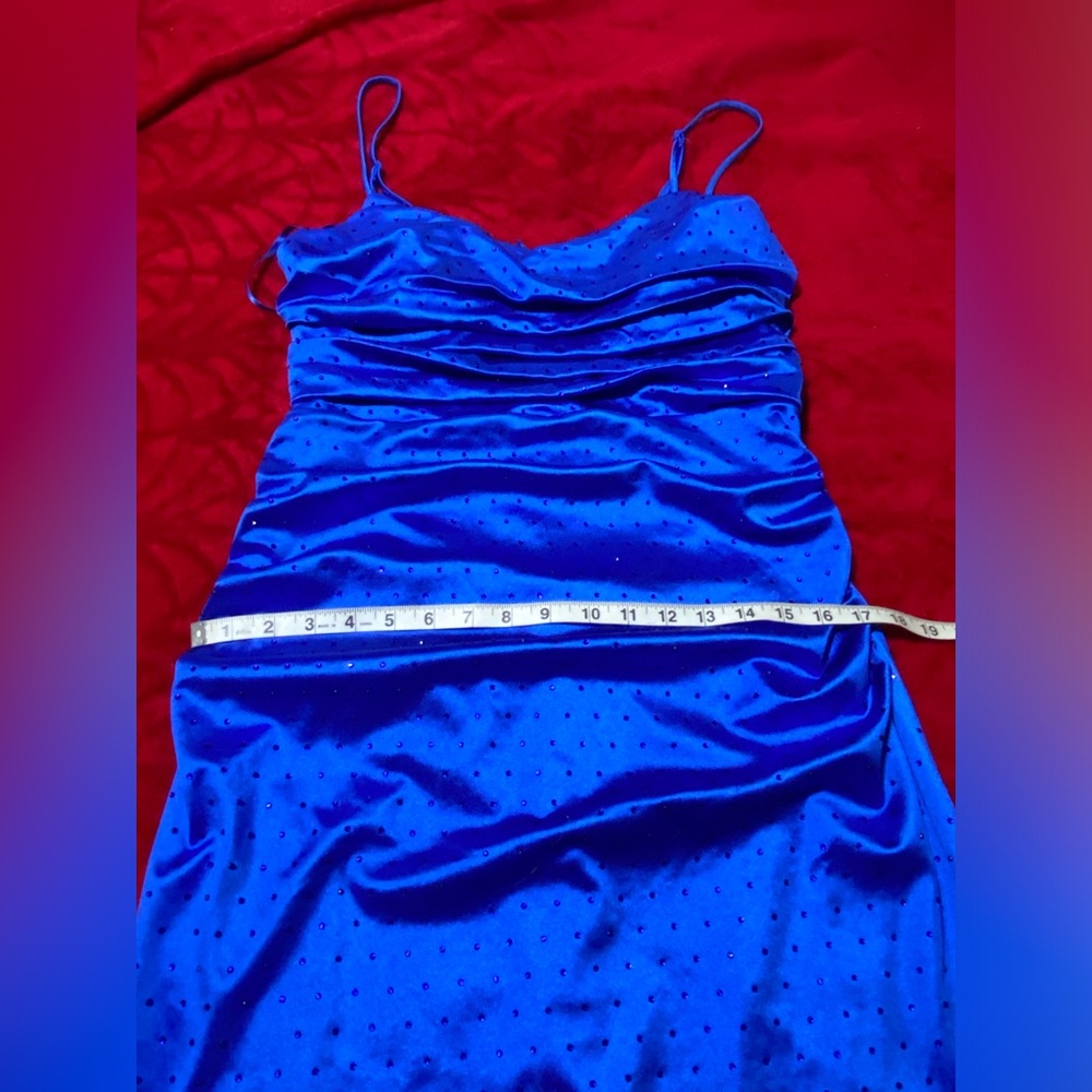 SZ 15 Like New Wore Once Beautiful Blue Subtle Sequins beautiful detail Vibrant! - Picture 6 of 16